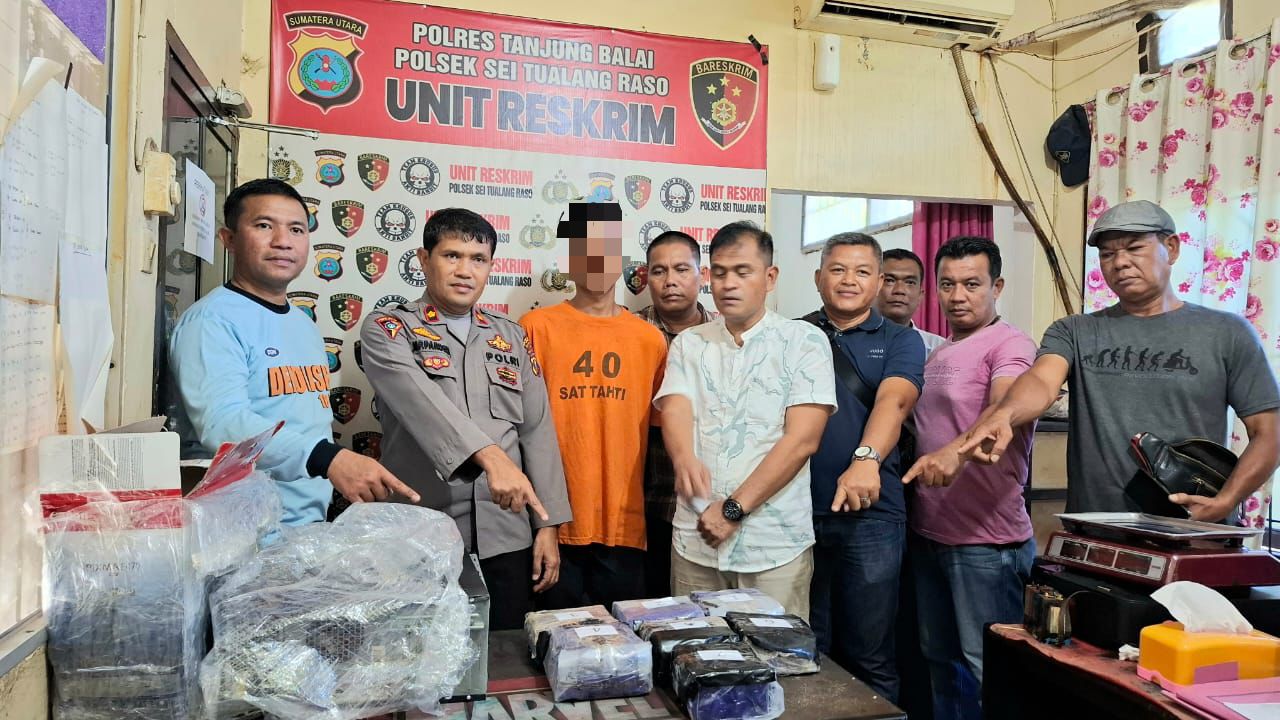 POLRES TANJUNG BALAI UNGKAP KASUS 7,54 KG SABU DENGAN MODUS TRANSITO MENYEMBUNYIKAN DALAM CPU KOMPUTER 1 IMG 20250709 WA0031